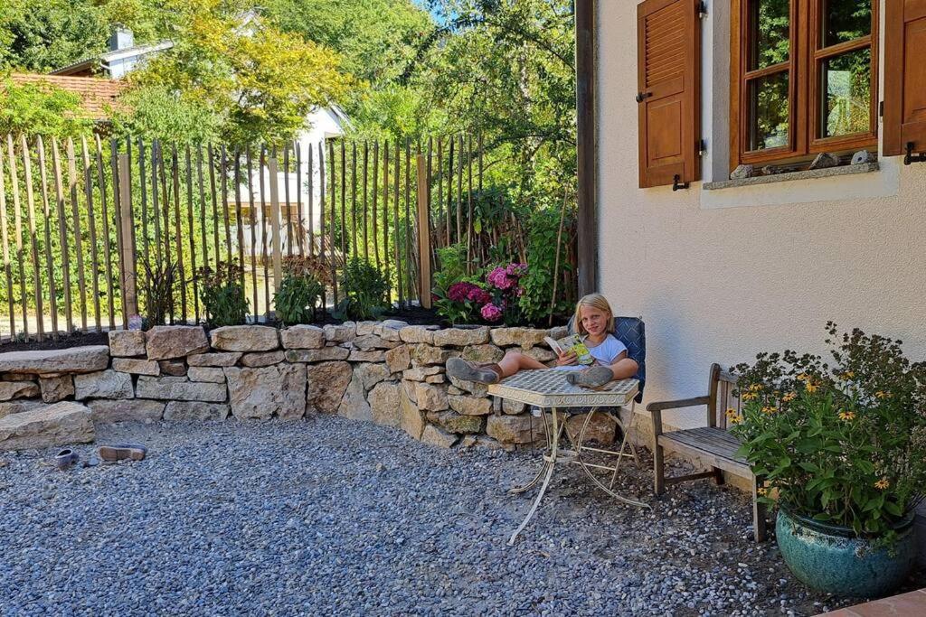 Gemuetliche Waldrandlage In Badenweiler Sehringen Ferienwohnung المظهر الخارجي الصورة